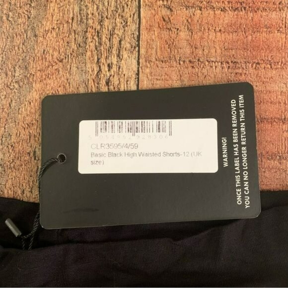 Pretty little thing basic black high waisted shorts -8 - Picture 3 of 6